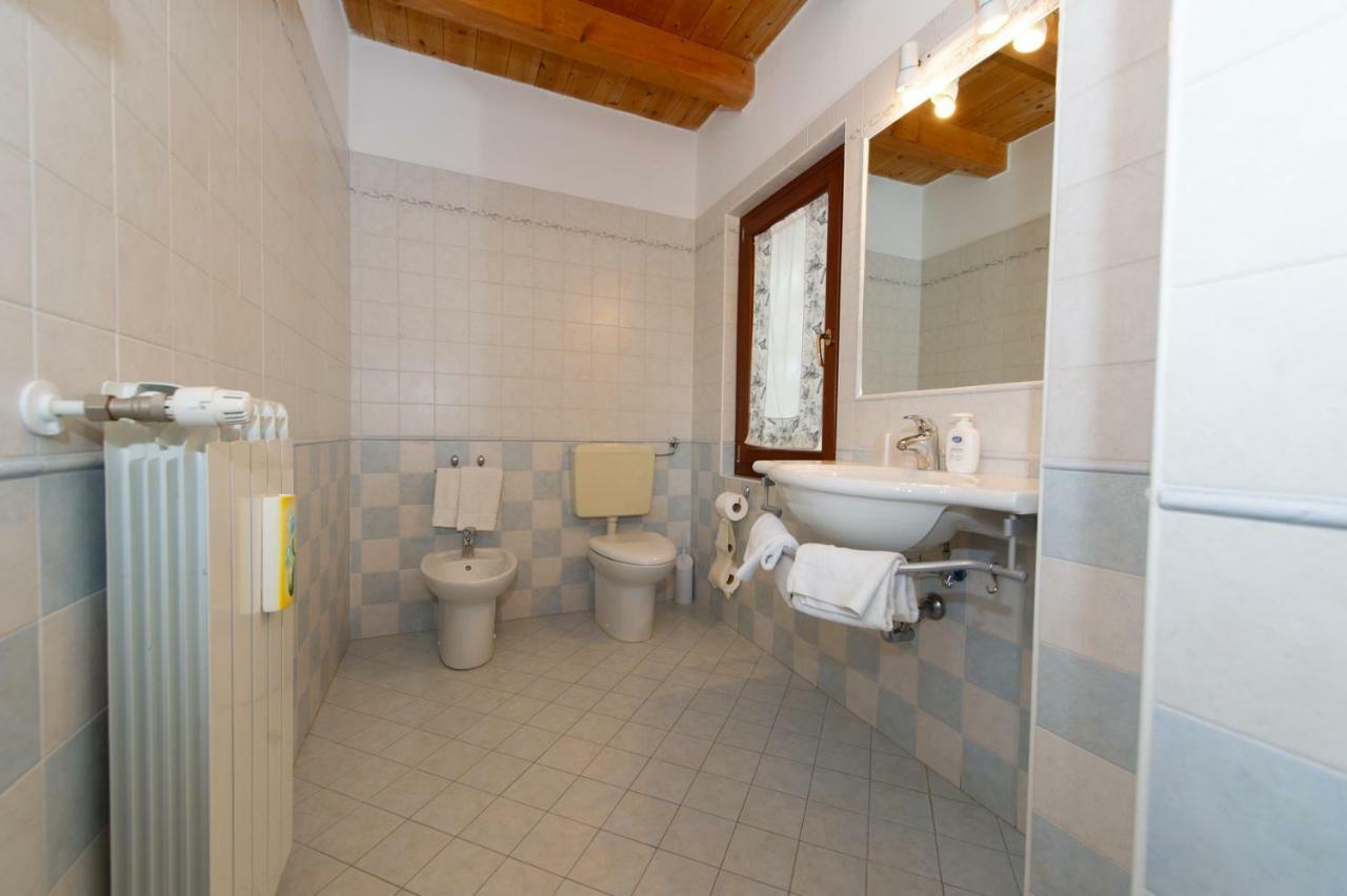 Agriturismo Lis Rosis Medea Esterno foto